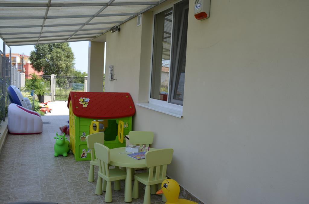 Vila Pacific คอสติเนช ภายนอก รูปภาพ