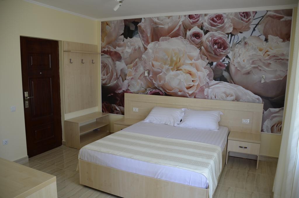 Vila Pacific คอสติเนช ภายนอก รูปภาพ